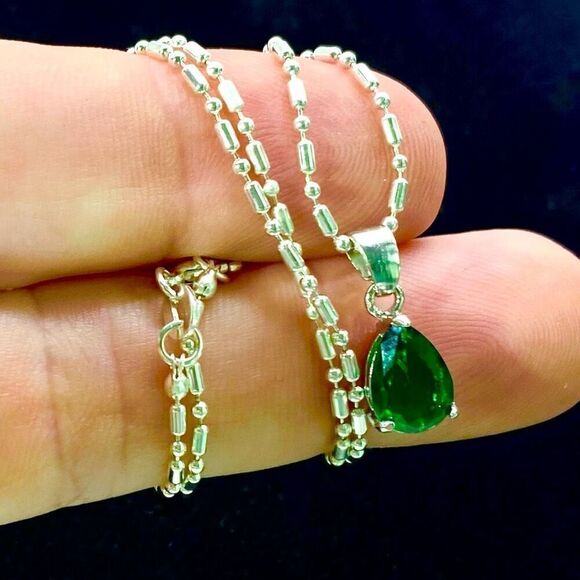 AXB Stunning Green Zircon Teardrop Gem & Sterling 925 Silver Chain - Picture 4 of 11